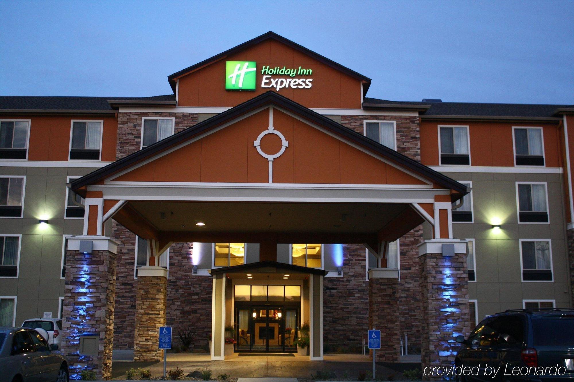 Holiday Inn Express Newport, An Ihg Hotel Exteriör bild